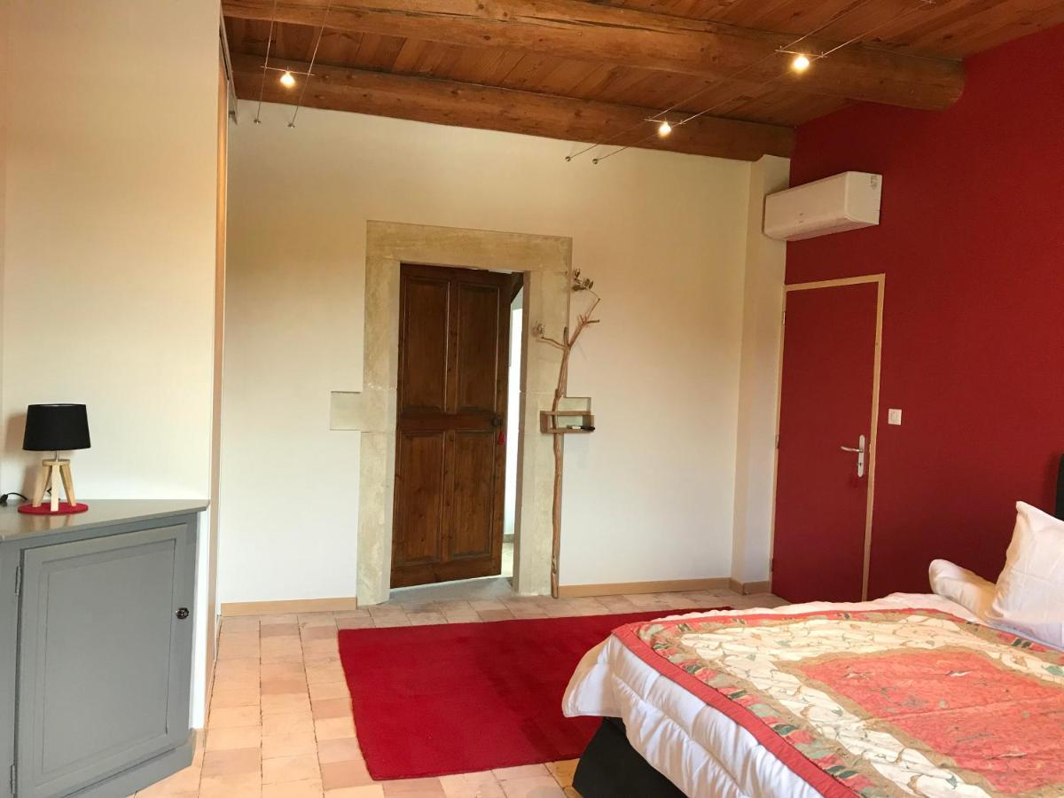 La Bergerie Des Amandiers Chambres Et Table D'Hotes Malataverne Dış mekan fotoğraf