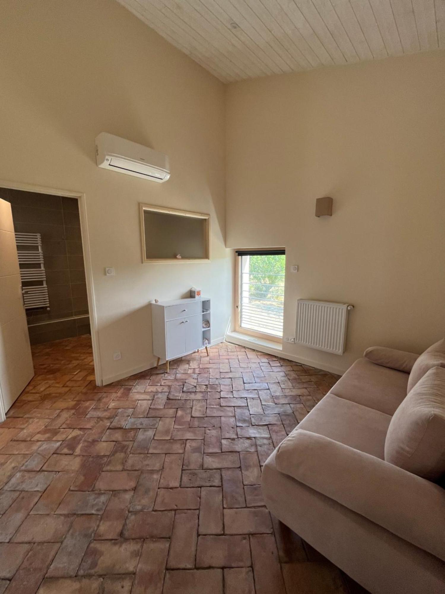 La Bergerie Des Amandiers Chambres Et Table D'Hotes Malataverne Dış mekan fotoğraf
